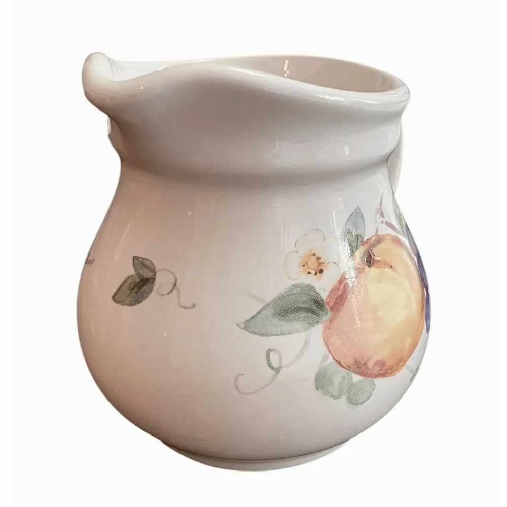 Vintage Pfaltzgraff Orchard Pitcher Creamer Perfect!‎ USA